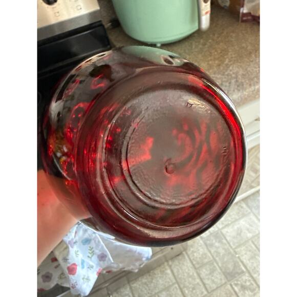 Vintage Wheaton Glass Honeycomb Red decanter vase - Picture 4 of 4